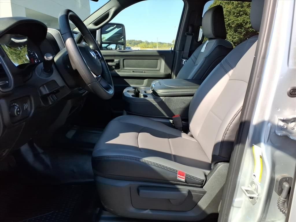 New 2026 RAM 2500 Tradesman w/ Chrome Appearance Group AWD/4WD image 13