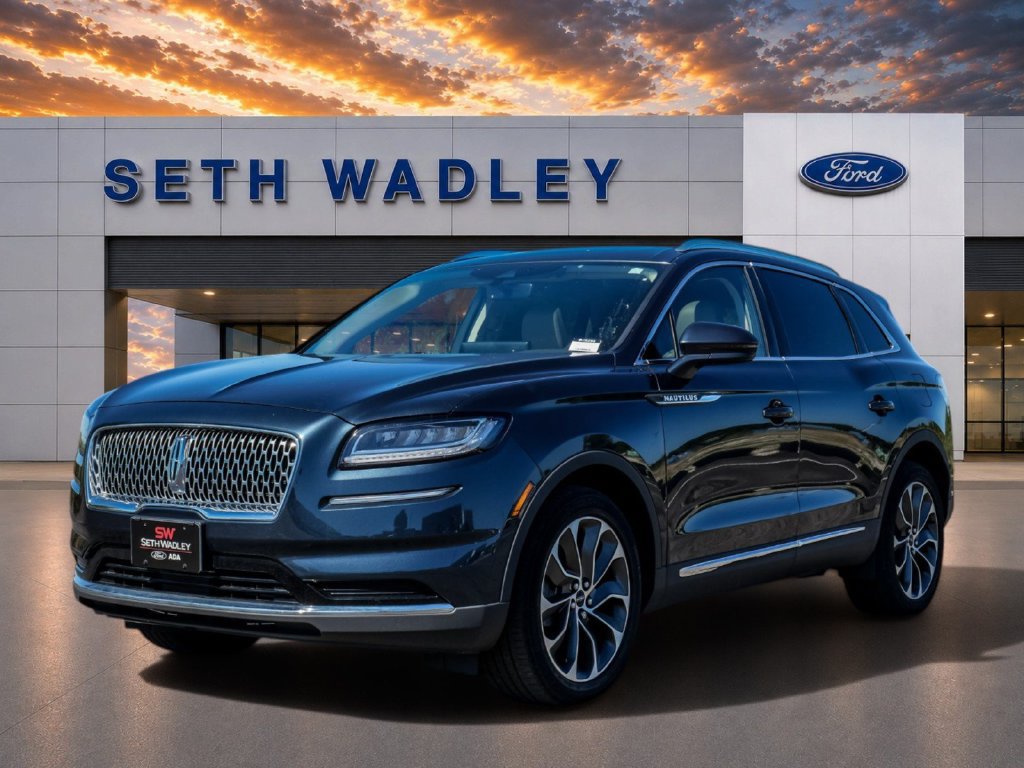 Used 2023 Lincoln Nautilus Reserve AWD/4WD image 3