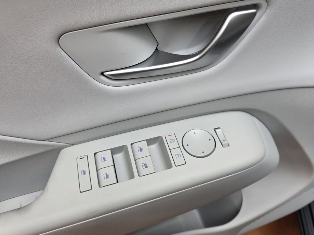 New 2026 Hyundai Kona SEL Premium image 25