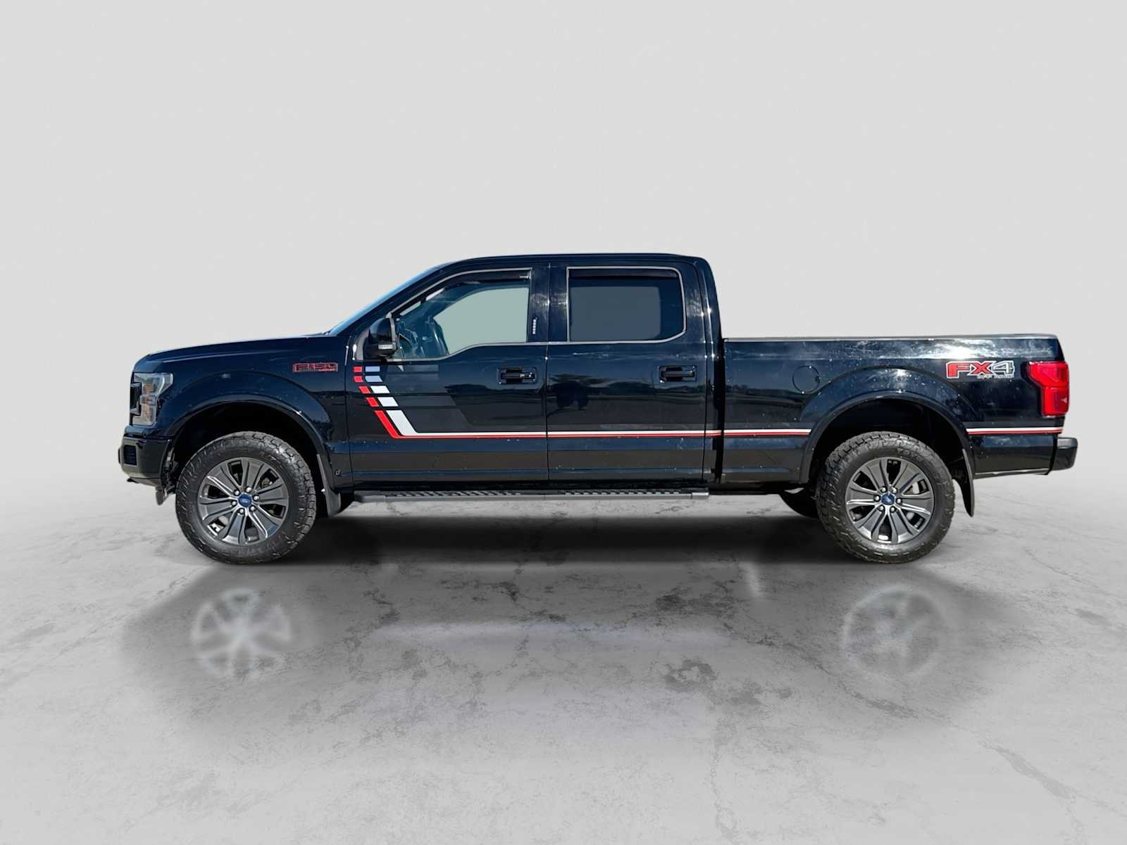 Used 2018 Ford F150 Lariat w/ Equipment Group 502A Luxury AWD/4WD image 3