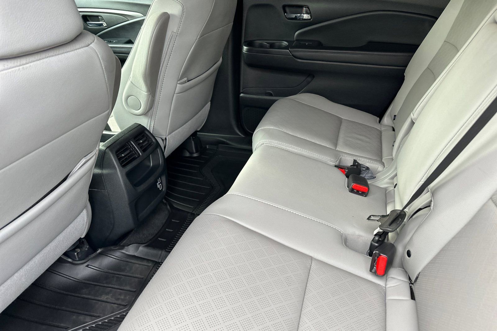 Used 2021 Honda Passport EX-L image 9