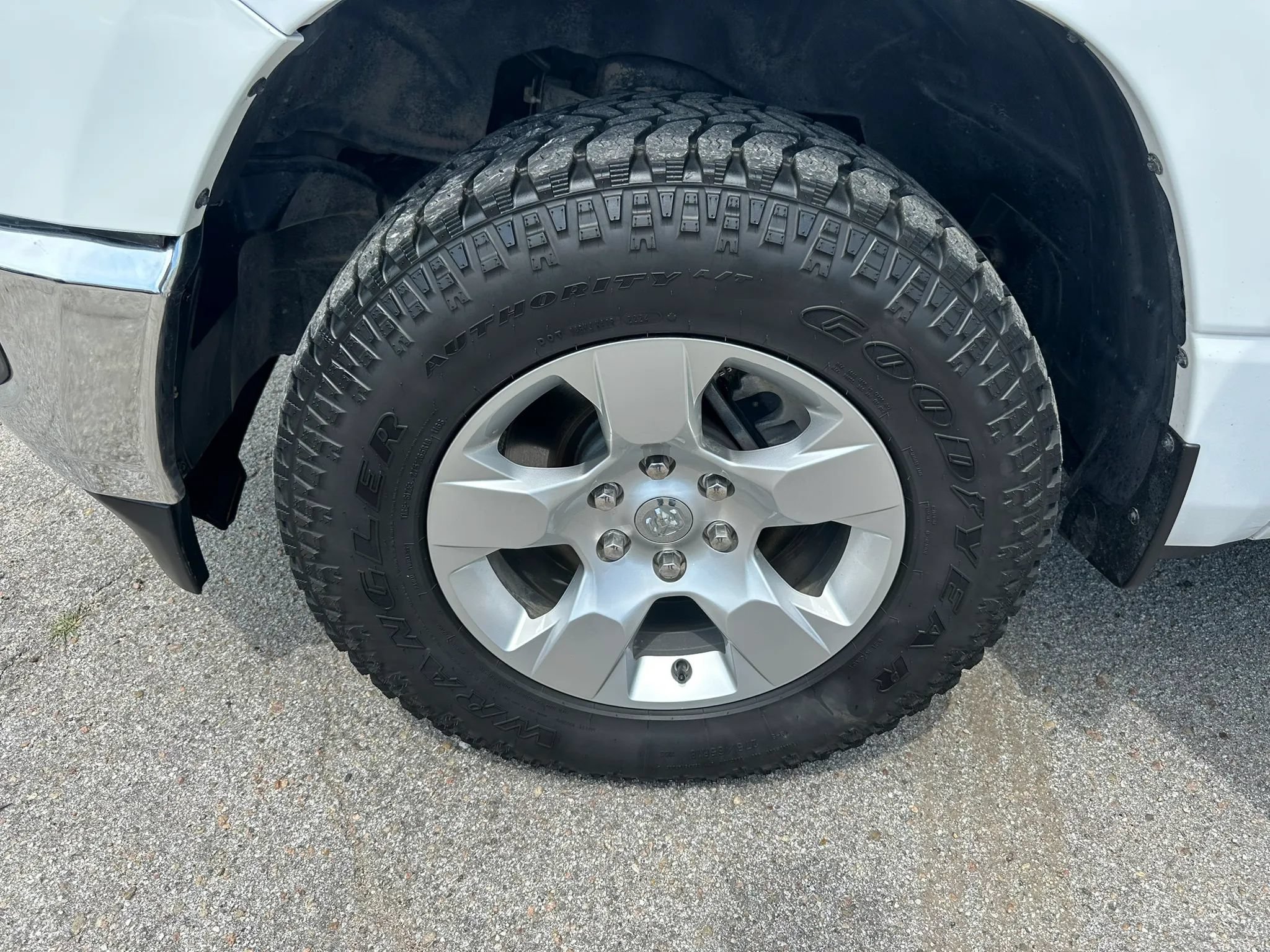 Used 2019 RAM 1500 Big Horn AWD/4WD image 19
