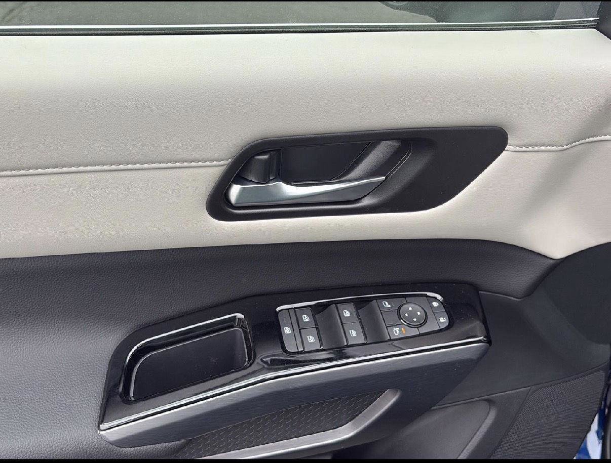 New 2026 Nissan Pathfinder SV AWD/4WD image 16