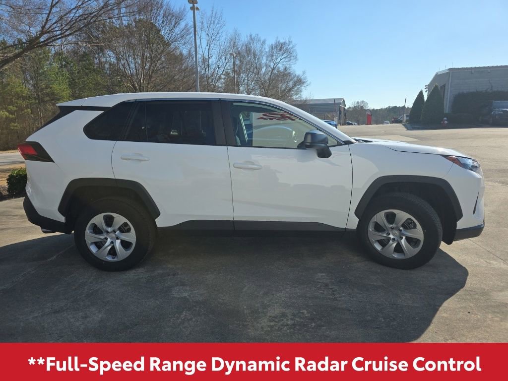 Used 2025 Toyota RAV4 LE image 9