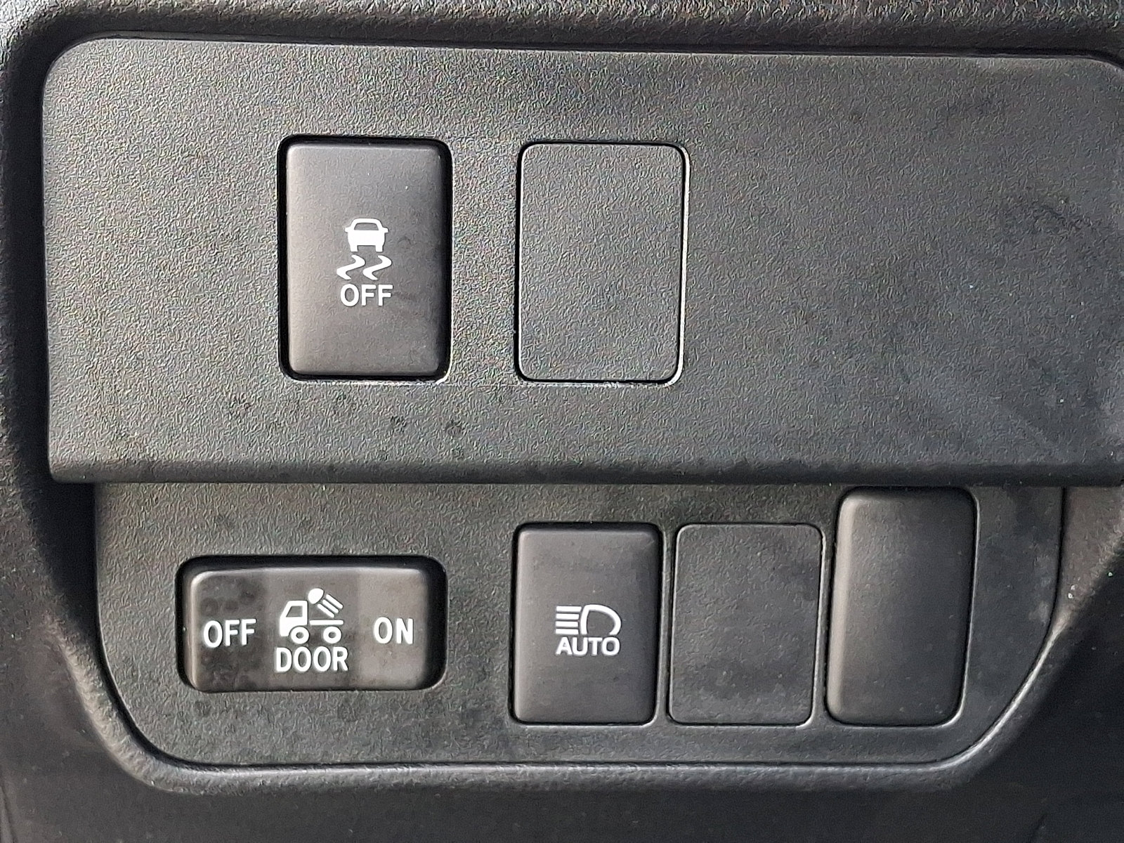 Certified 2023 Toyota Tacoma SR5 AWD/4WD image 24