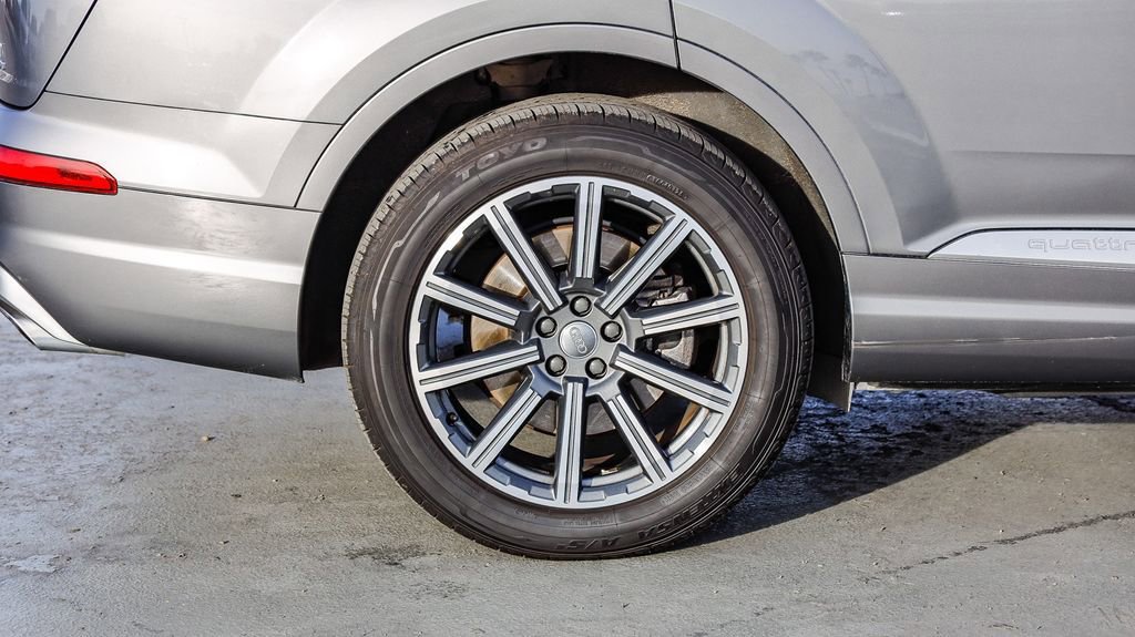 Used 2017 Audi Q7 3.0T Premium Plus image 12