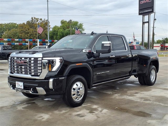 New 2026 GMC Sierra 3500 Denali w/ Technology Package