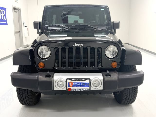 Used 2012 Jeep Wrangler Unlimited Sahara w/ Connectivity Group AWD/4WD image 5