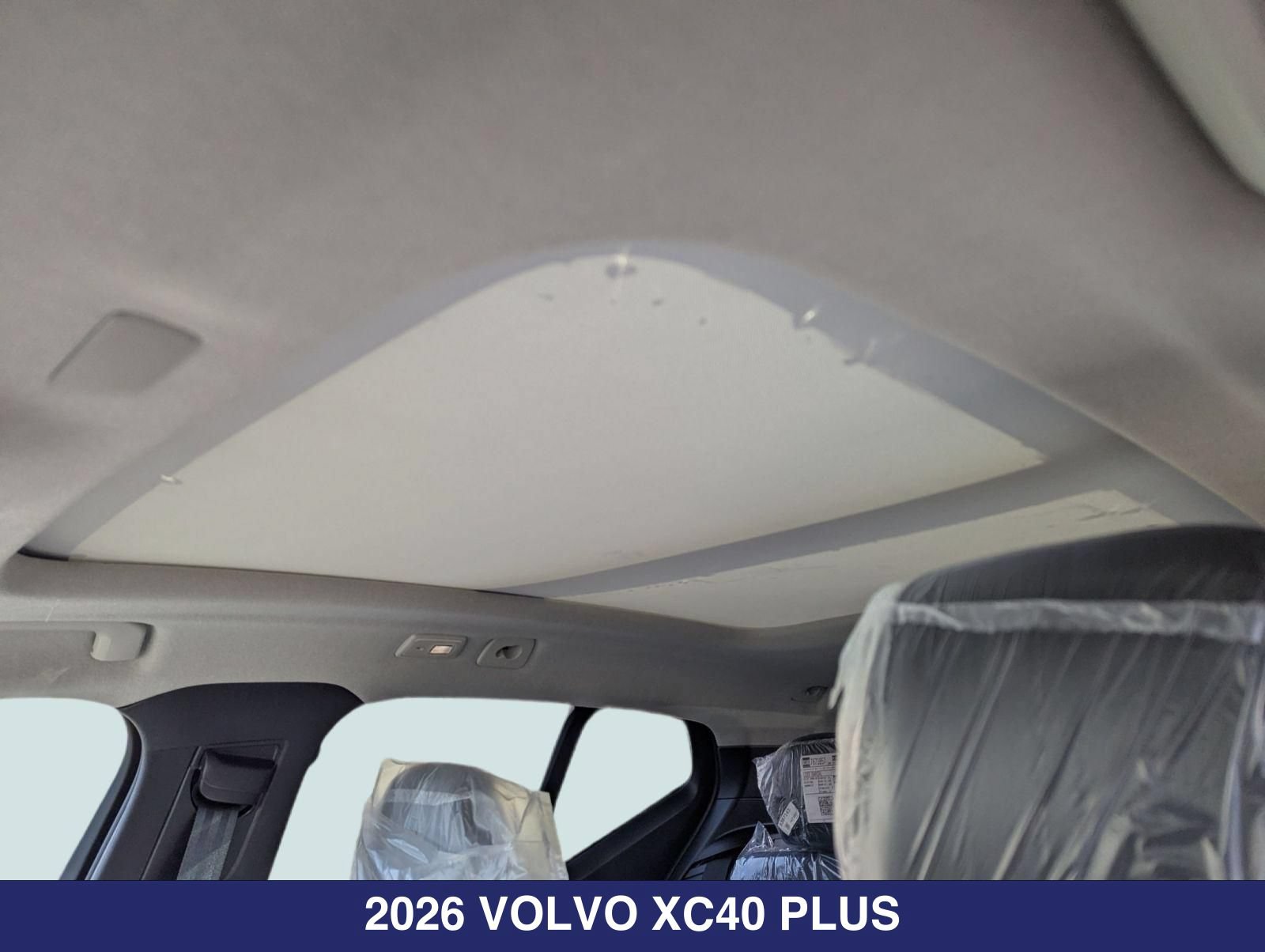 New 2026 Volvo XC40 B5 Plus w/ Protection Package Premier AWD/4WD image 18