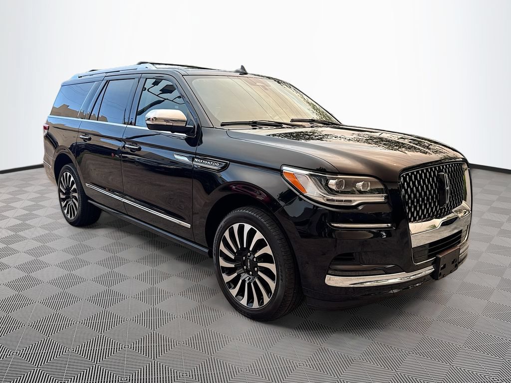 Used 2023 Lincoln Navigator L Black Label AWD/4WD image 4