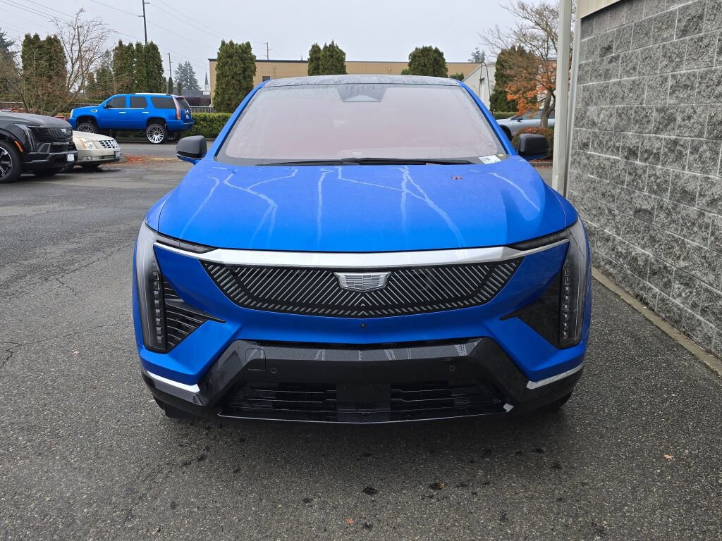 New 2026 Cadillac Optiq Luxury 2 image 11