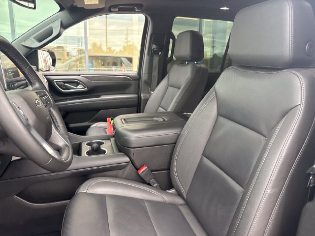 Used 2024 Chevrolet Tahoe Z71 w/ Luxury Package AWD/4WD image 13