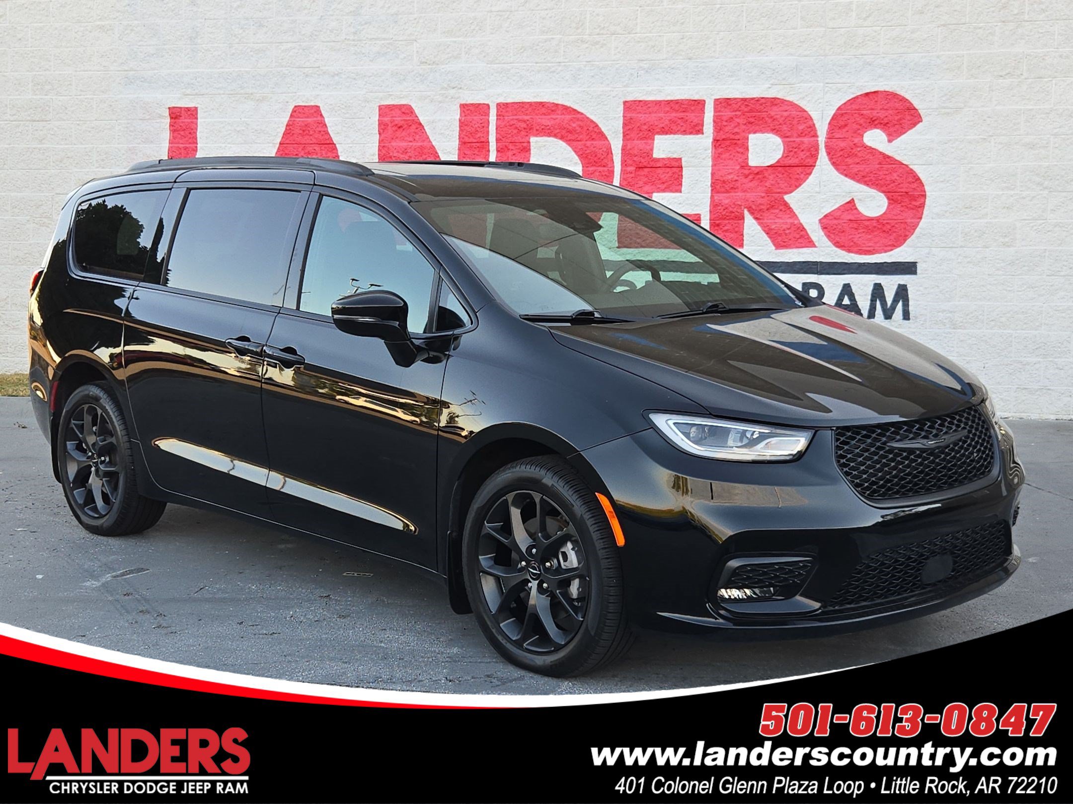 Used 2024 Chrysler Pacifica Touring-L w/ S Appearance Package