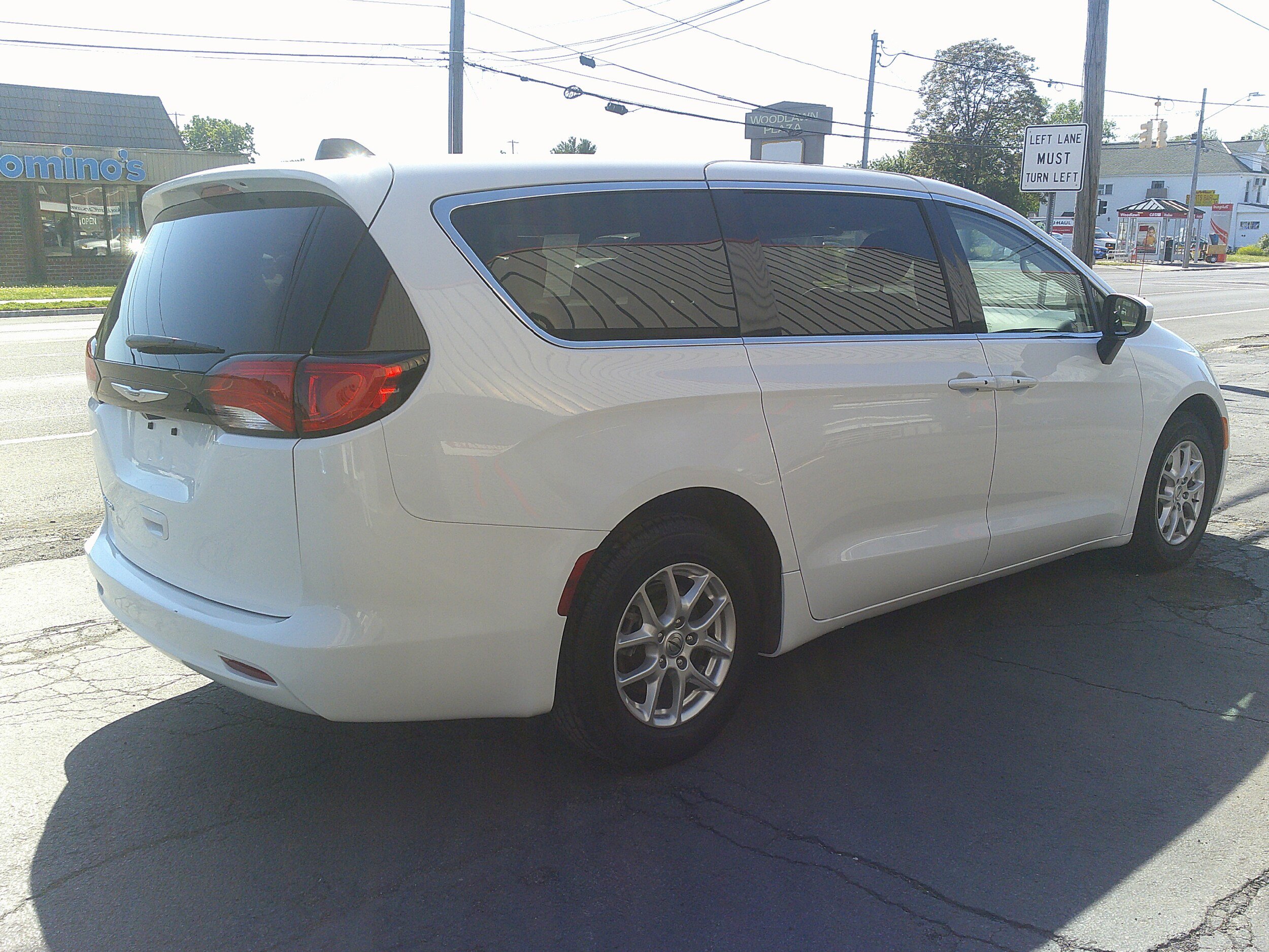 Used 2023 Chrysler Voyager LX FWD image 7