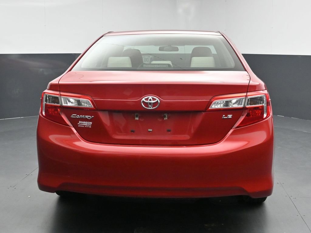 Used 2014 Toyota Camry LE FWD image 8