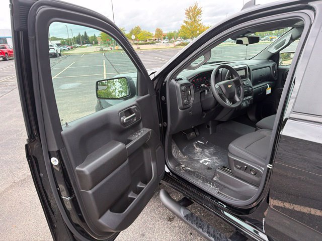 New 2026 Chevrolet Silverado 1500 Custom w/ Turbomax Blackout Package AWD/4WD image 9