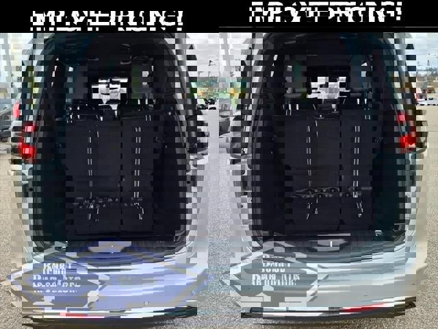 New 2026 Chrysler Pacifica Select image 39