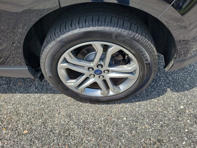 Used 2016 Ford Edge Titanium w/ Technology Package FWD image 6