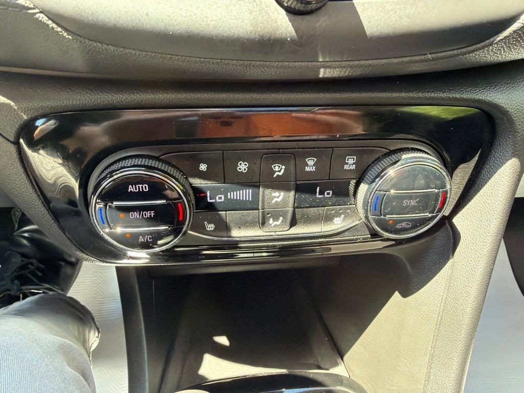 Used 2022 Buick Encore GX Select w/ Advanced Technology Package AWD/4WD image 26