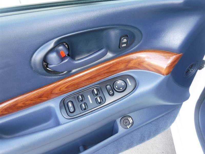 Used 2001 Buick Le Sabre Custom FWD image 38