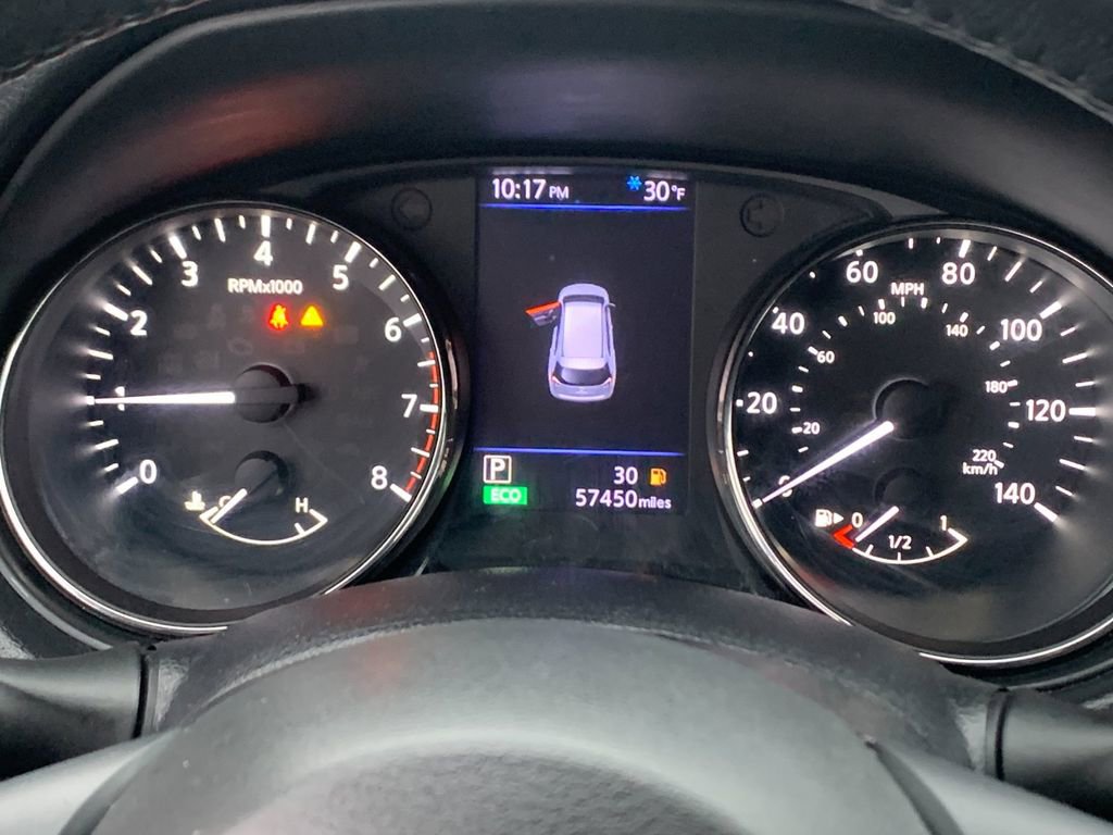 Used 2018 Nissan Rogue SV image 27