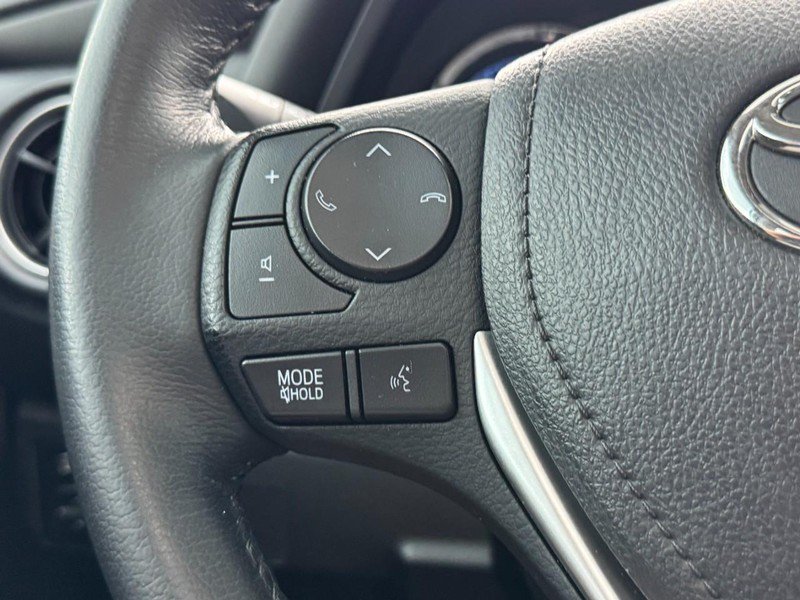 Used 2019 Toyota Corolla XLE FWD image 16