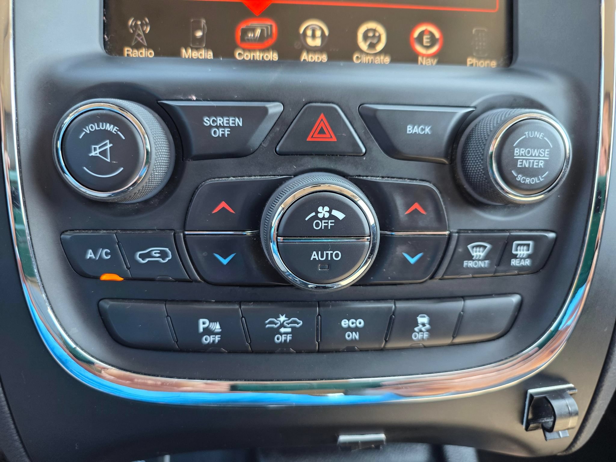 Used 2015 Dodge Durango Citadel w/ Technology Group AWD/4WD image 17