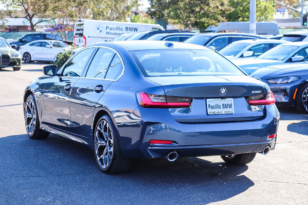 Used 2026 BMW 330i Sedan RWD image 4