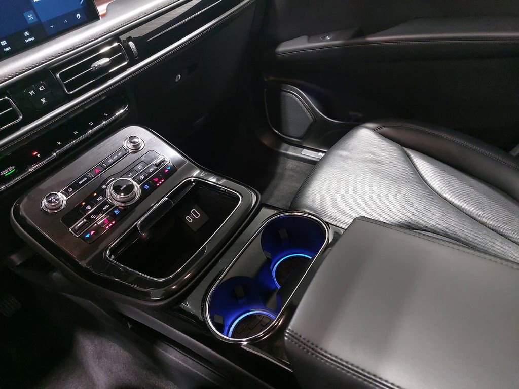 Used 2022 Lincoln Nautilus Reserve image 26