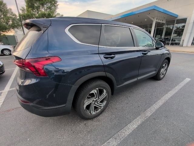 Used 2021 Hyundai Santa Fe SE FWD image 4