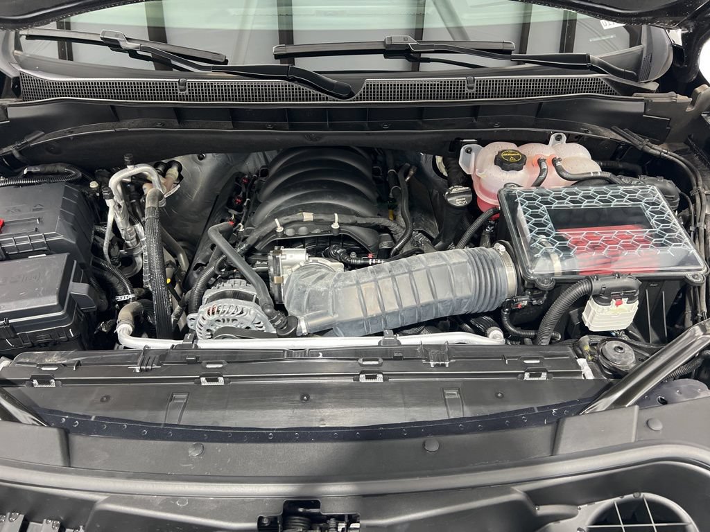Used 2025 Chevrolet Tahoe High Country RWD image 28