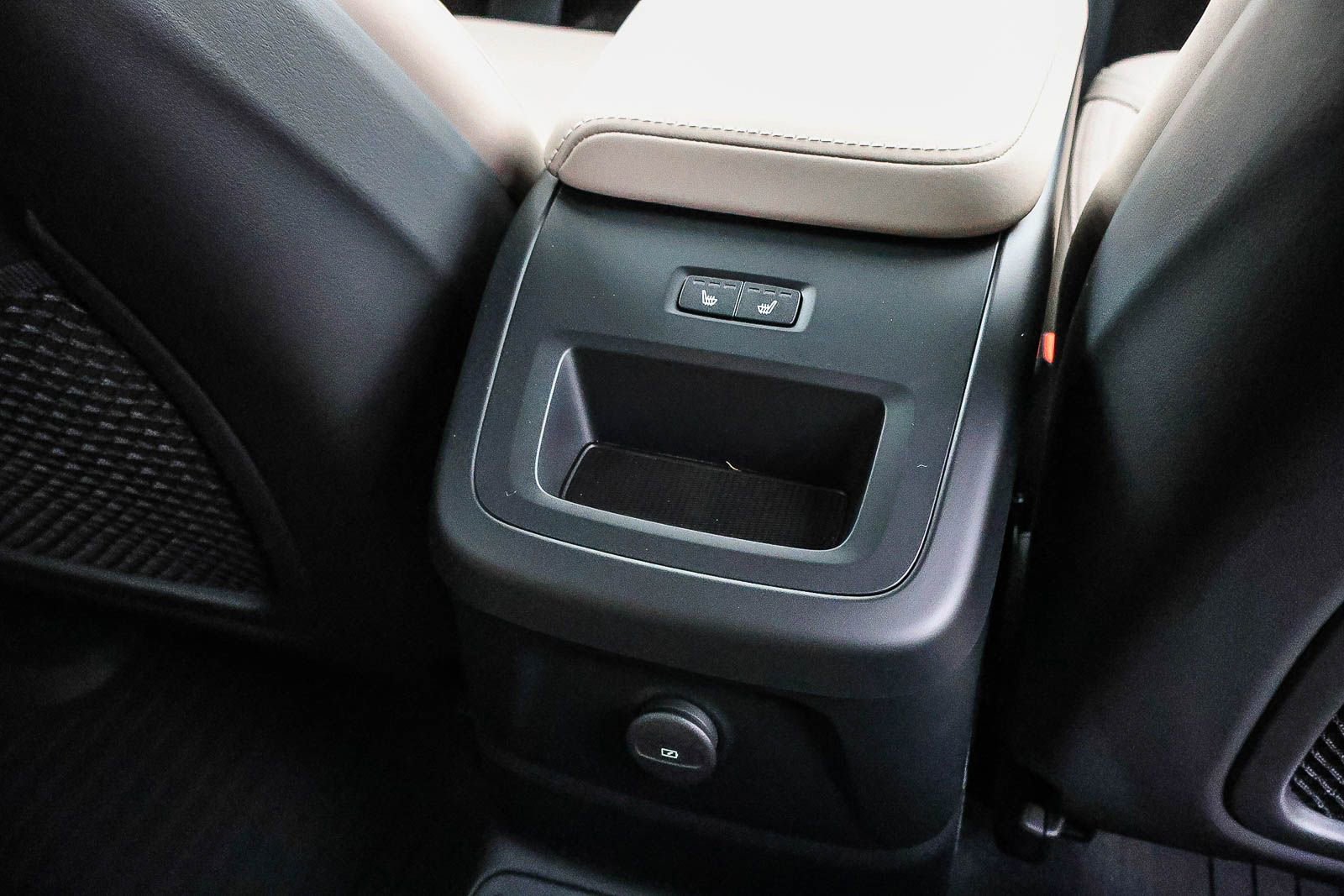 New 2026 Volvo XC60 T8 Plus w/ Protection Package Premier image 21