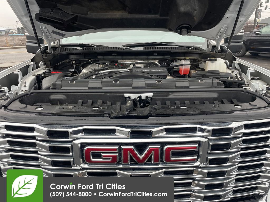 Used 2025 GMC Sierra 3500 Denali image 36