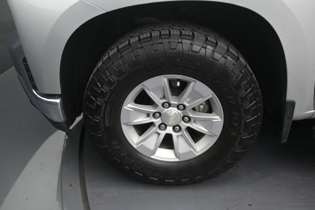 Used 2022 Chevrolet Silverado 1500 LT RWD image 9