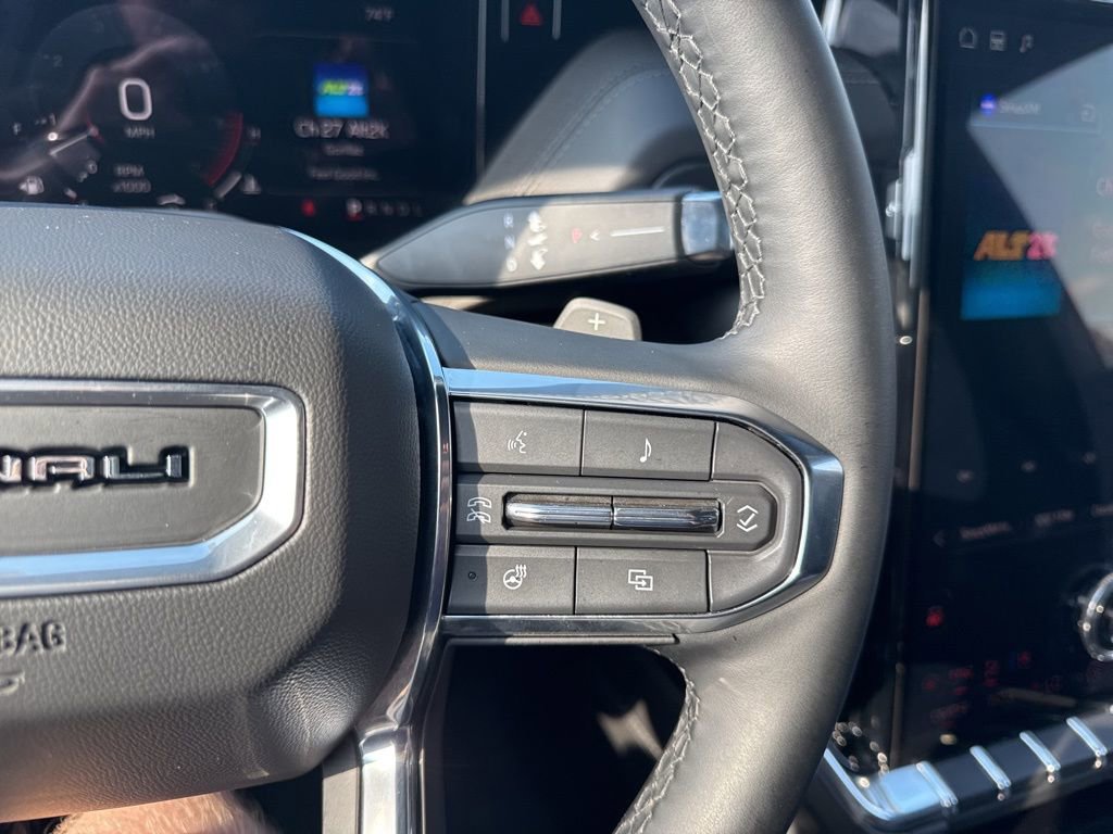 Used 2025 GMC Yukon Denali image 18