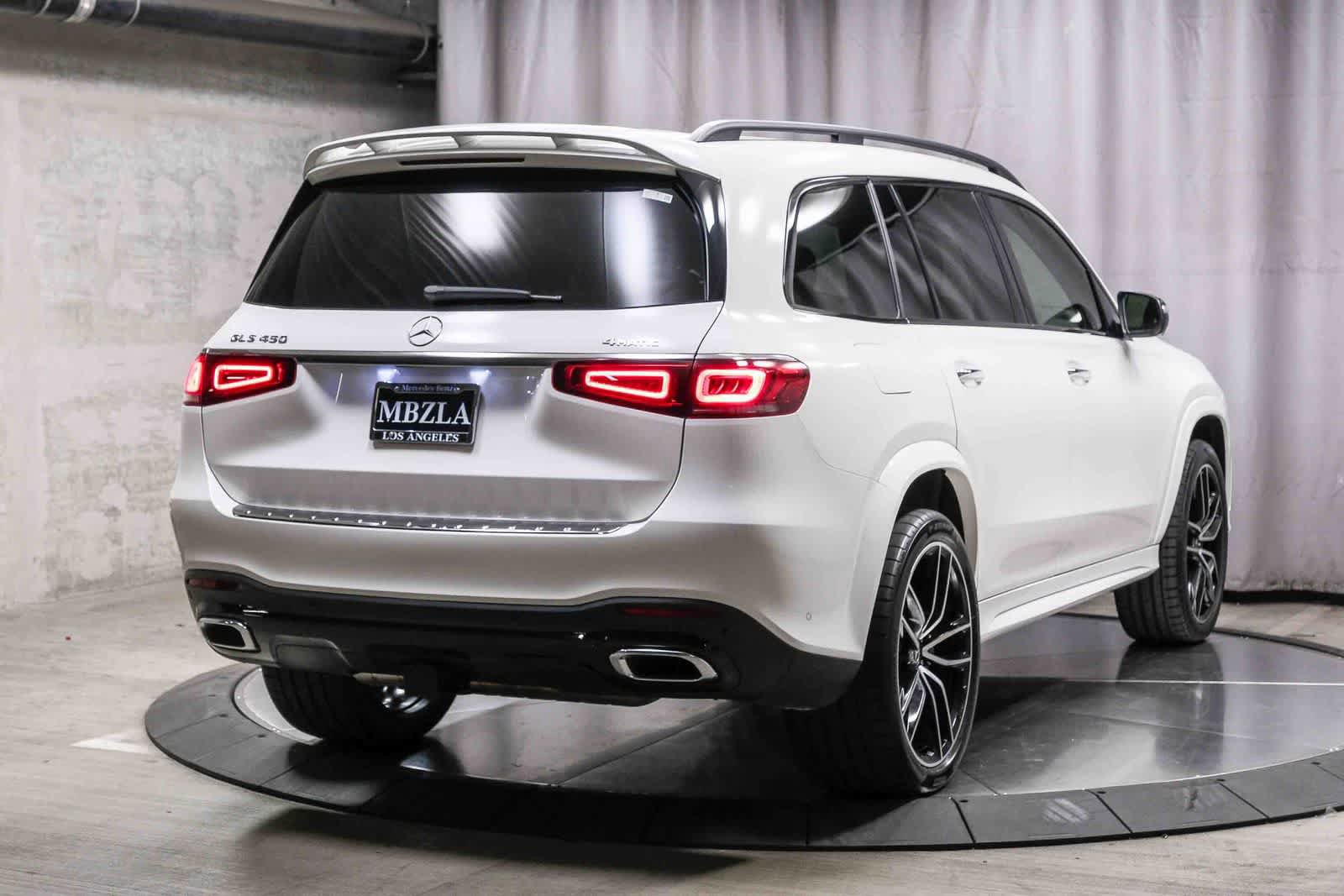 Used 2023 Mercedes-Benz GLS 450 4MATIC image 4