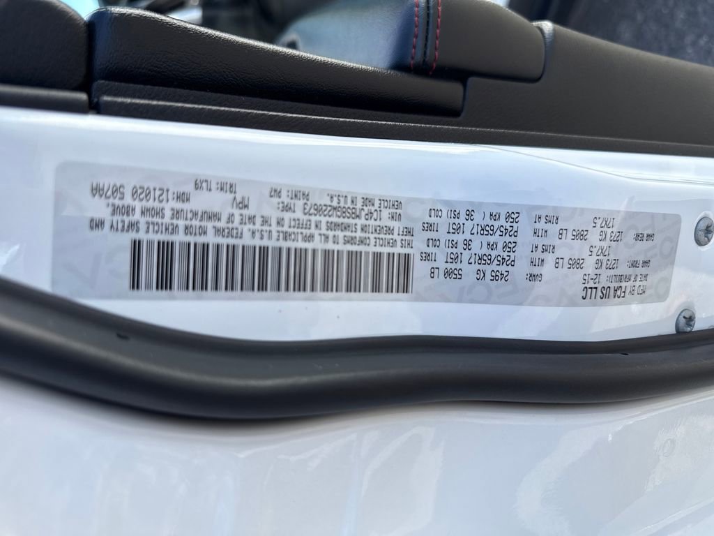 Used 2016 Jeep Cherokee Trailhawk w/ Comfort/Convenience Group image 29