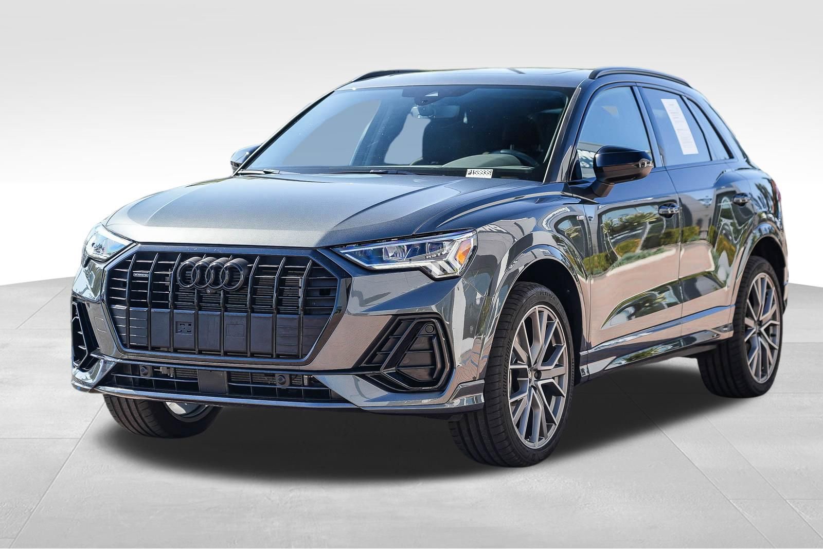 Certified 2025 Audi Q3 2.0T Premium Plus w/ Premium Plus Package AWD/4WD image 7