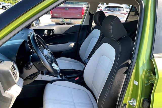Used 2021 Hyundai Venue SEL w/ Cargo Package FWD image 21