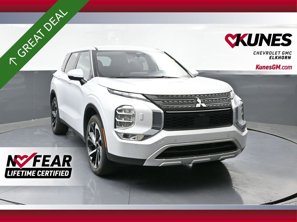 Used 2024 Mitsubishi Outlander SE