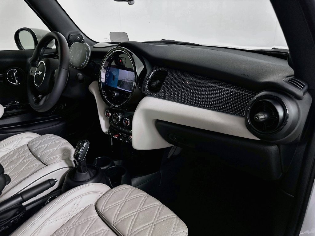 Used 2024 MINI Cooper S FWD image 28