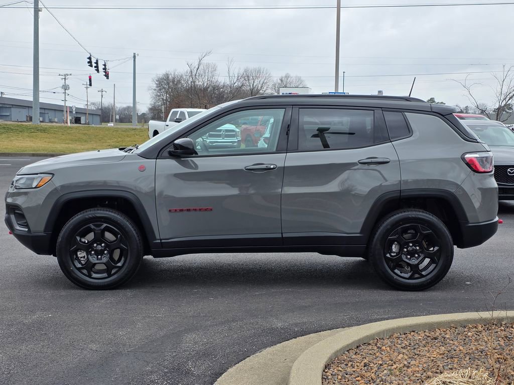 Used 2023 Jeep Compass Trailhawk w/ Trailhawk Convenience Group image 8