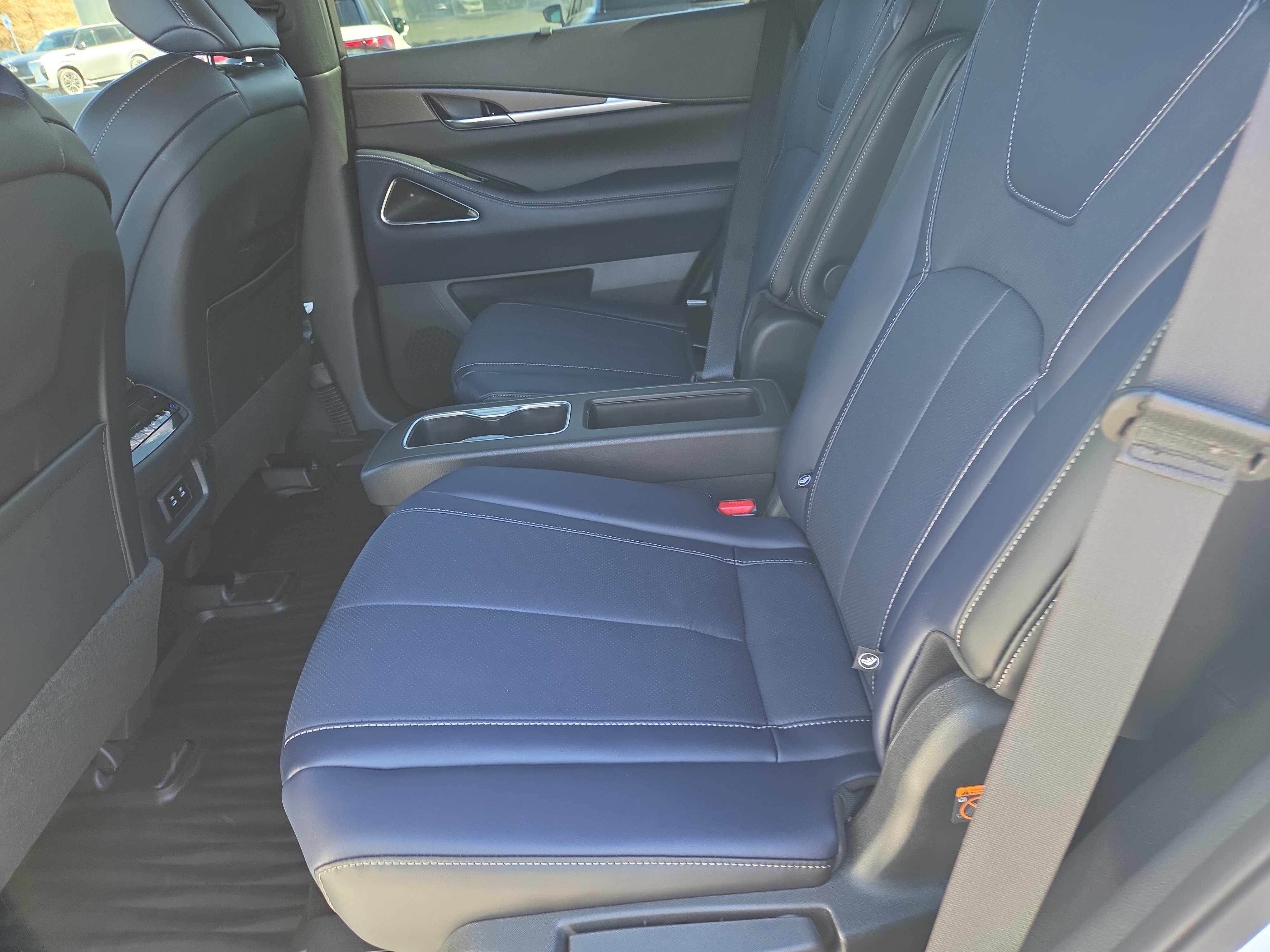 Used 2026 INFINITI QX60 Sport w/ Dark Cargo Package image 6