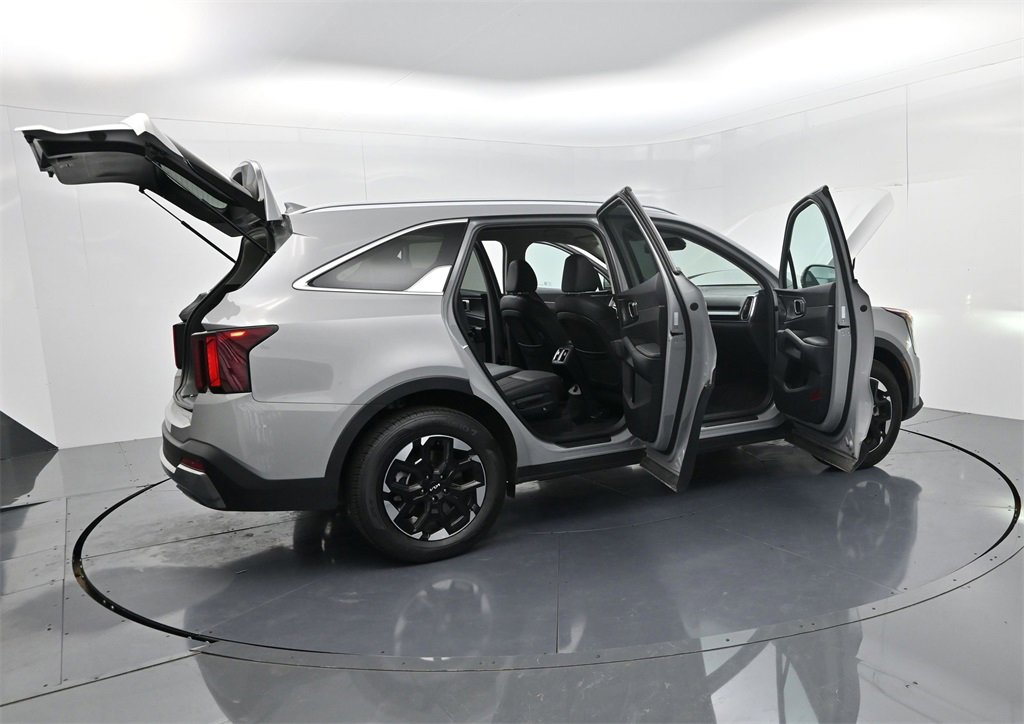 New 2025 Kia Sorento S image 51