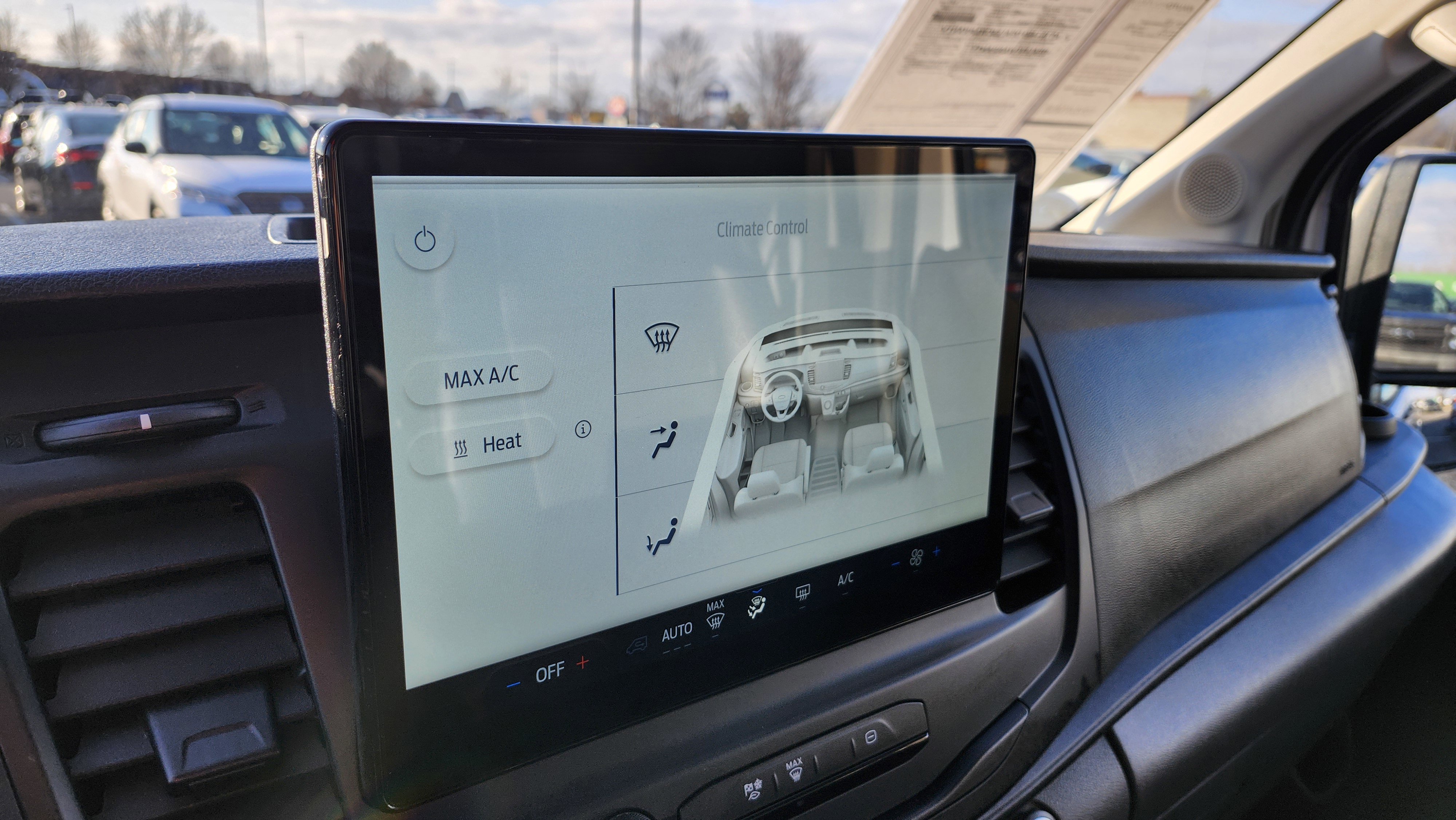 Used 2022 Ford E-Transit 148 High Roof Extended image 28