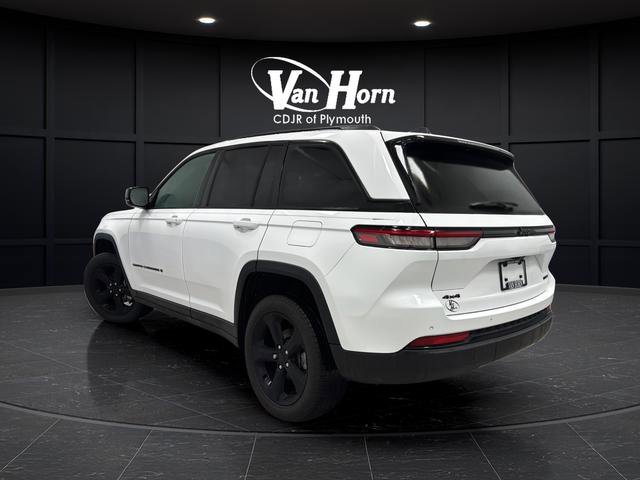 Used 2025 Jeep Grand Cherokee Limited w/ Black Appearance Package image 5