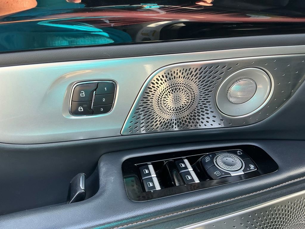 Certified 2025 Lincoln Nautilus Reserve AWD/4WD image 16