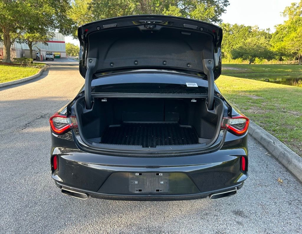 Used 2023 Acura TLX image 10