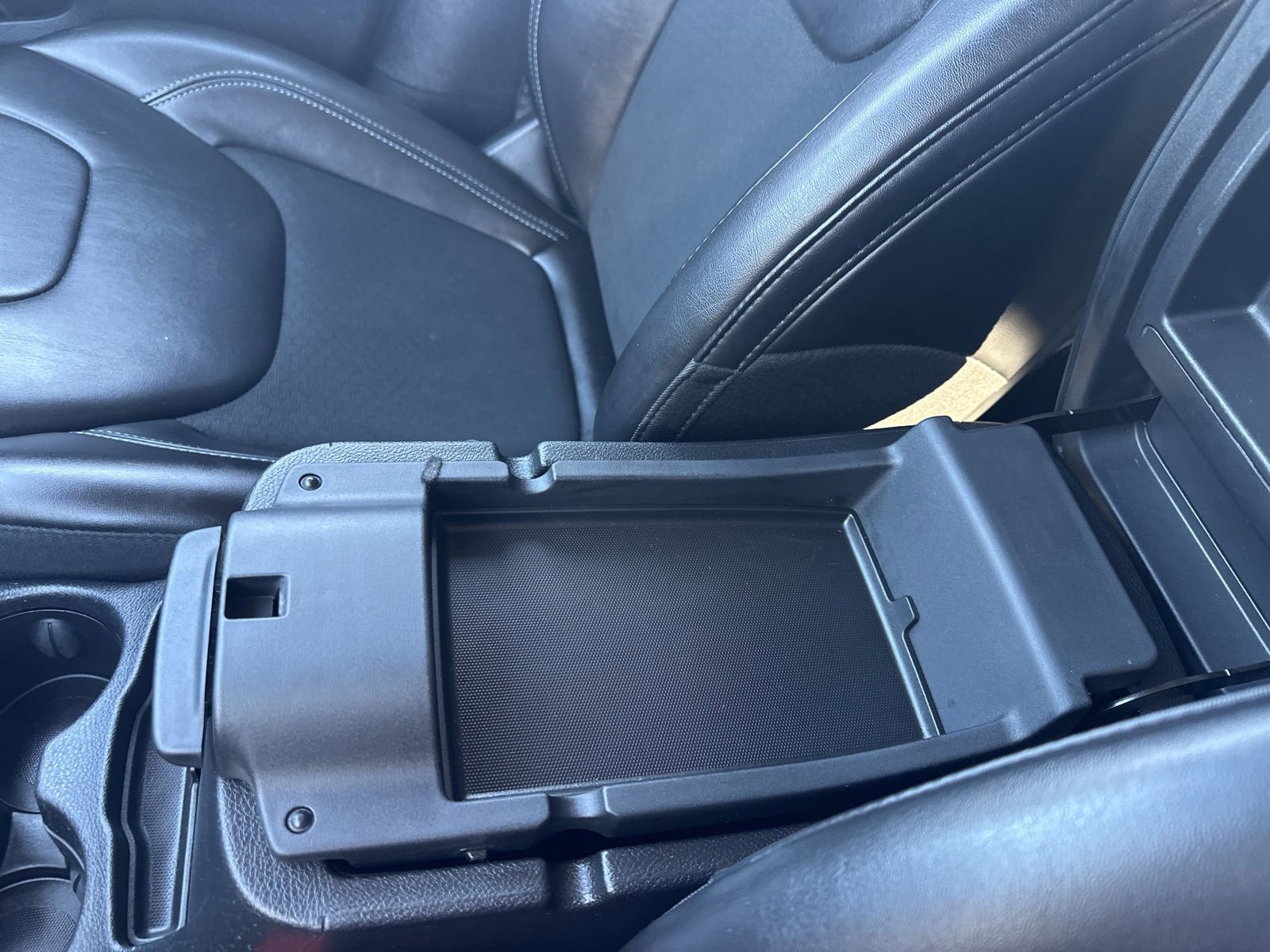 Used 2020 Jeep Cherokee Latitude Plus image 51