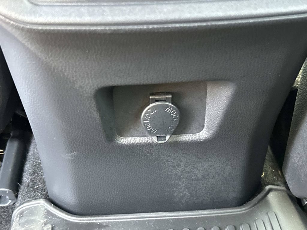 Used 2024 Toyota RAV4 LE AWD/4WD image 19